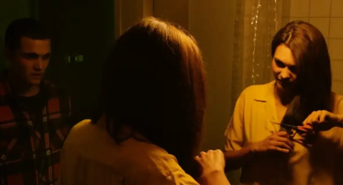 《爱恋》电影1080P高清完整版在线免费看-爱恋HD无删减全集超清播放-爱情电影全网同步无广告在线观看