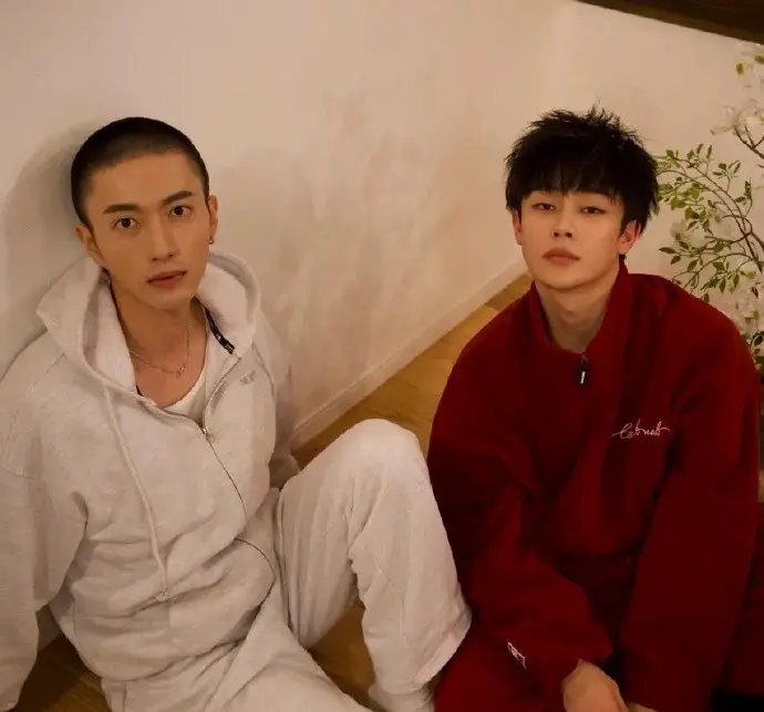 《这见鬼的工作》全季完整版免费观看-《这见鬼的工作》1080P高清无广告在线播放-2025最新双男主短剧资源