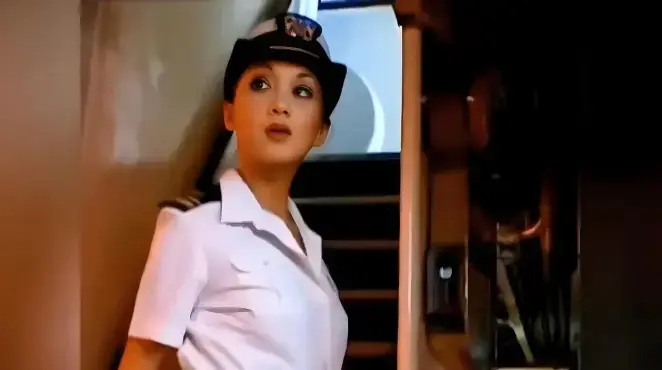 《女警奥莎娜》2025法国剧情片HD完整版-女警奥莎娜高清无删减在线观看-全集免费播放中字无广告