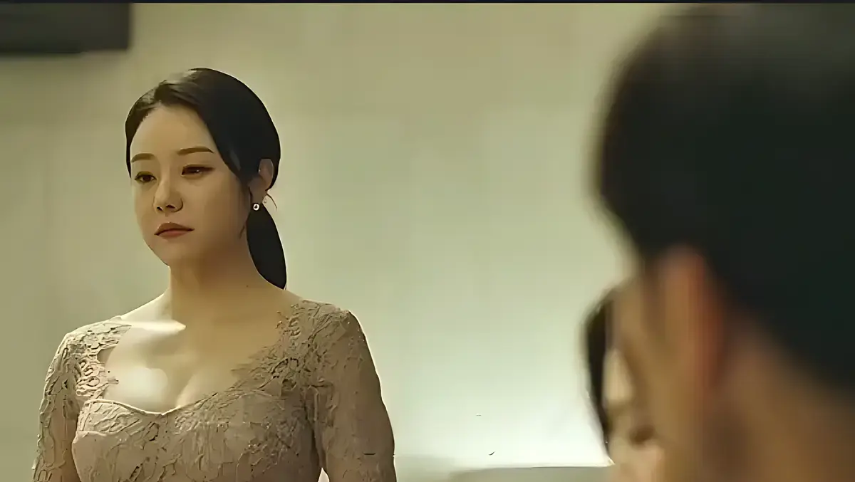 《漂亮的保姆》无删减完整版HD在线播放-韩国大尺度伦理剧《漂亮的保姆》-家庭禁忌恋情深夜福利-免费观看正片