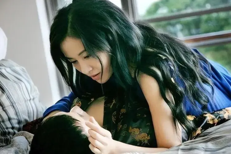 《嫂嫂情事》相关资源图片
