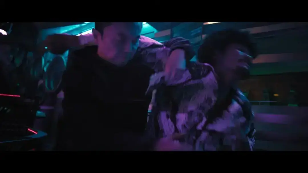 《火遮眼》相关资源图片