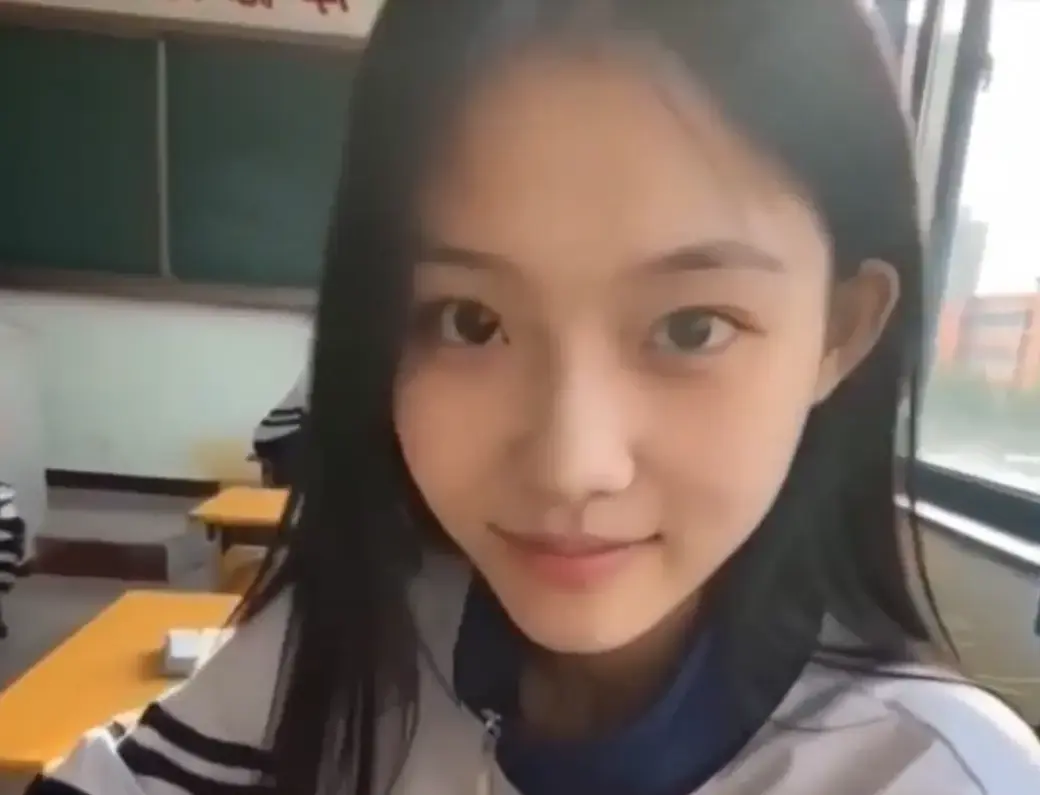 我的十八岁女友无删减版4K蓝光画质-黄果AI短剧高甜治愈全集免费在线观看-星空影院独家热播